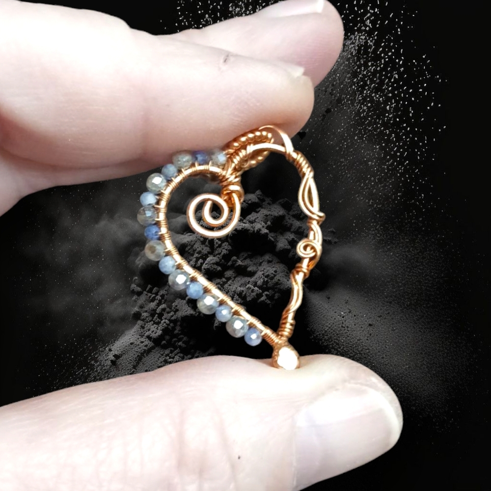 Artisan Copper Wire Heart Necklace – Labradorite & Sapphire Beads - Picture 6 of 6
